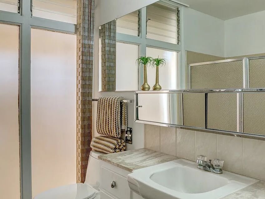 Royal Hawaiian Estates I by Capurro + Davis Design, mid-century modern interior in the Palm Springs desert, view 29 of 33