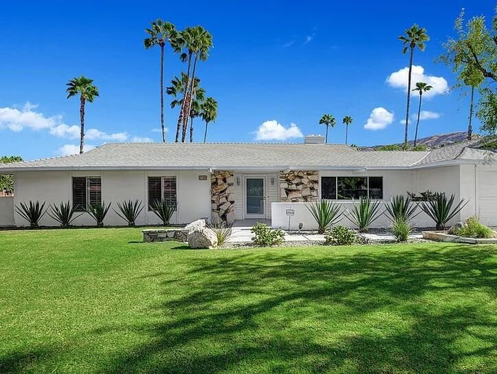 Indian Canyons II by Capurro + Davis Design, mid-century modern interior in the Palm Springs desert, view 8 of 8