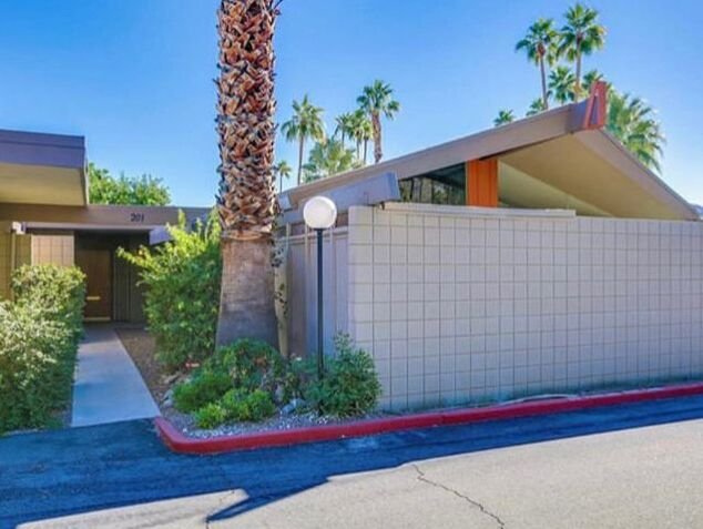 Royal Hawaiian Estates I by Capurro + Davis Design, mid-century modern interior in the Palm Springs desert, view 21 of 33