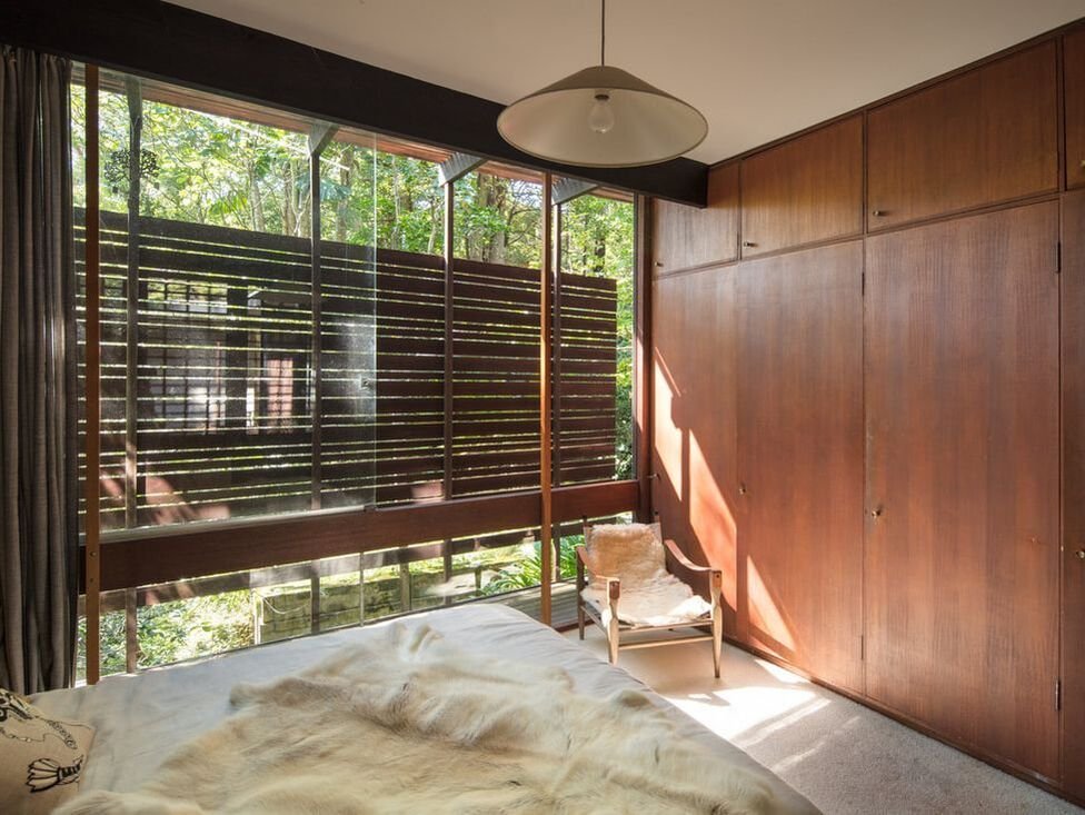 Jack House by Capurro + Davis Design, mid-century modern interior in the Palm Springs desert, view 15 of 33