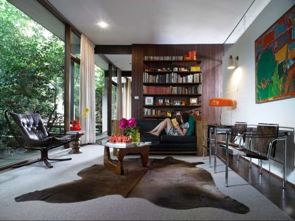 Jack House by Capurro + Davis Design, mid-century modern interior in the Palm Springs desert, view 17 of 33
