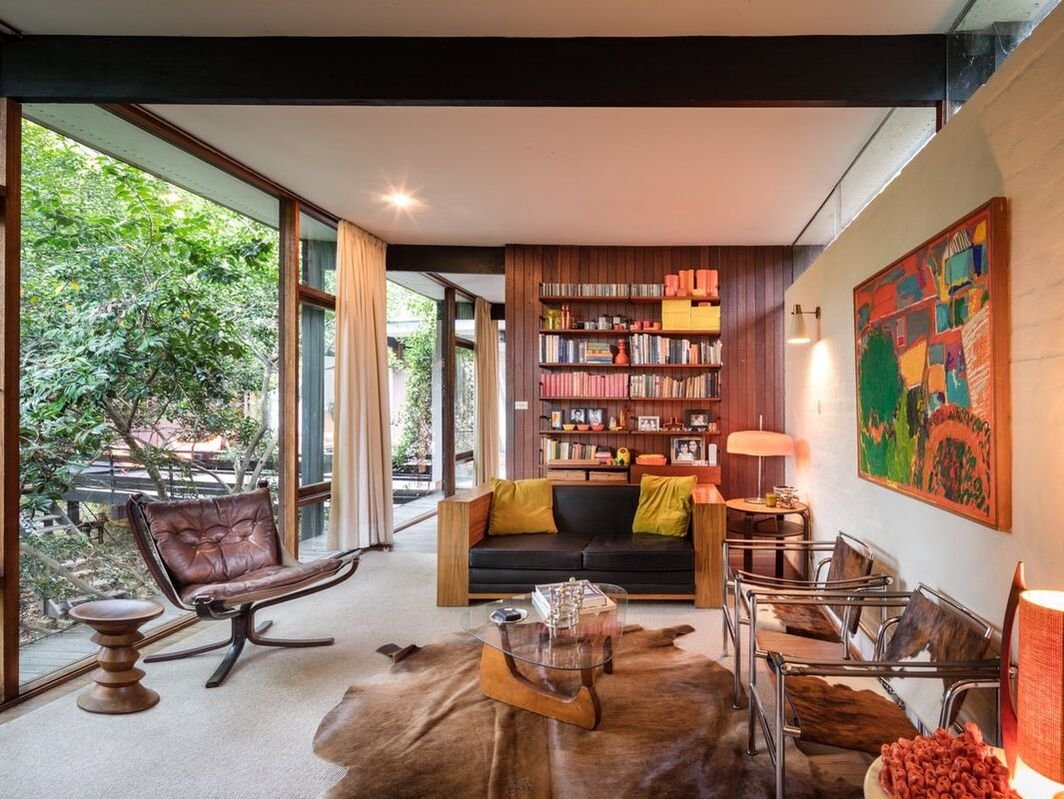 Jack House by Capurro + Davis Design, mid-century modern interior in the Palm Springs desert, view 18 of 33
