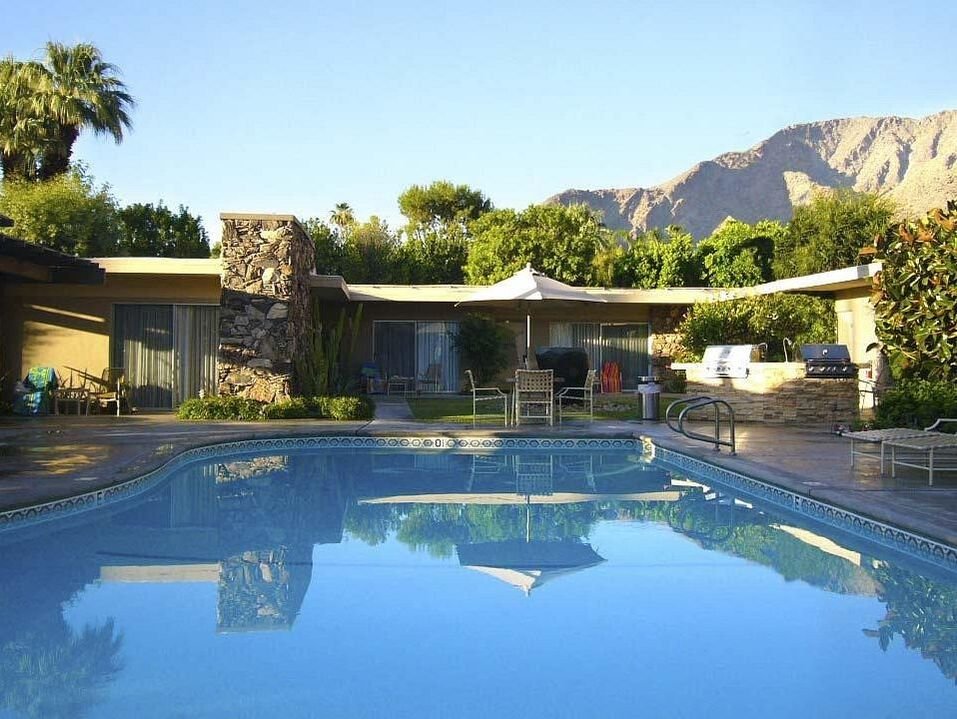 Desert Hills Hotel by Capurro + Davis Design, mid-century modern interior in the Palm Springs desert, view 7 of 18