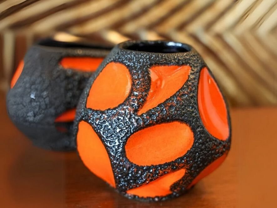 Accessories by Capurro + Davis Design, mid-century modern interior in the Palm Springs desert, view 16 of 18