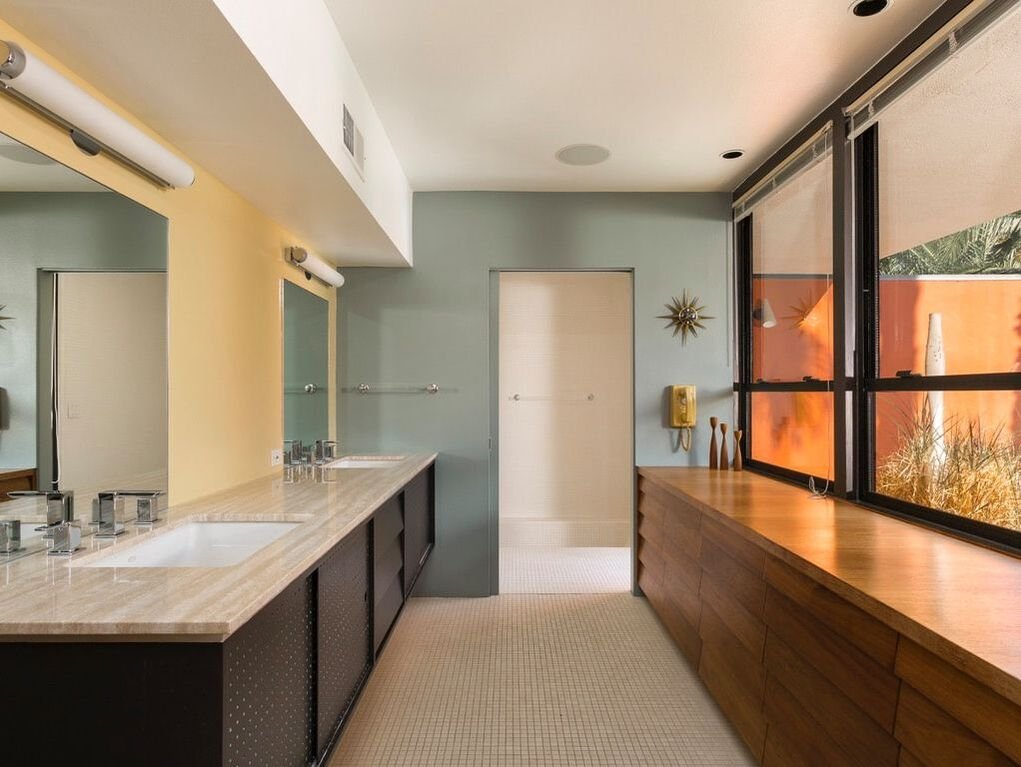 Kenaston House by Capurro + Davis Design, mid-century modern interior in the Palm Springs desert, view 5 of 19