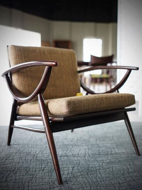 Furniture by Capurro + Davis Design, mid-century modern interior in the Palm Springs desert, view 18 of 23